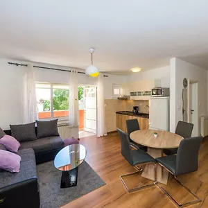 Simoni Zd Apartment Zadar